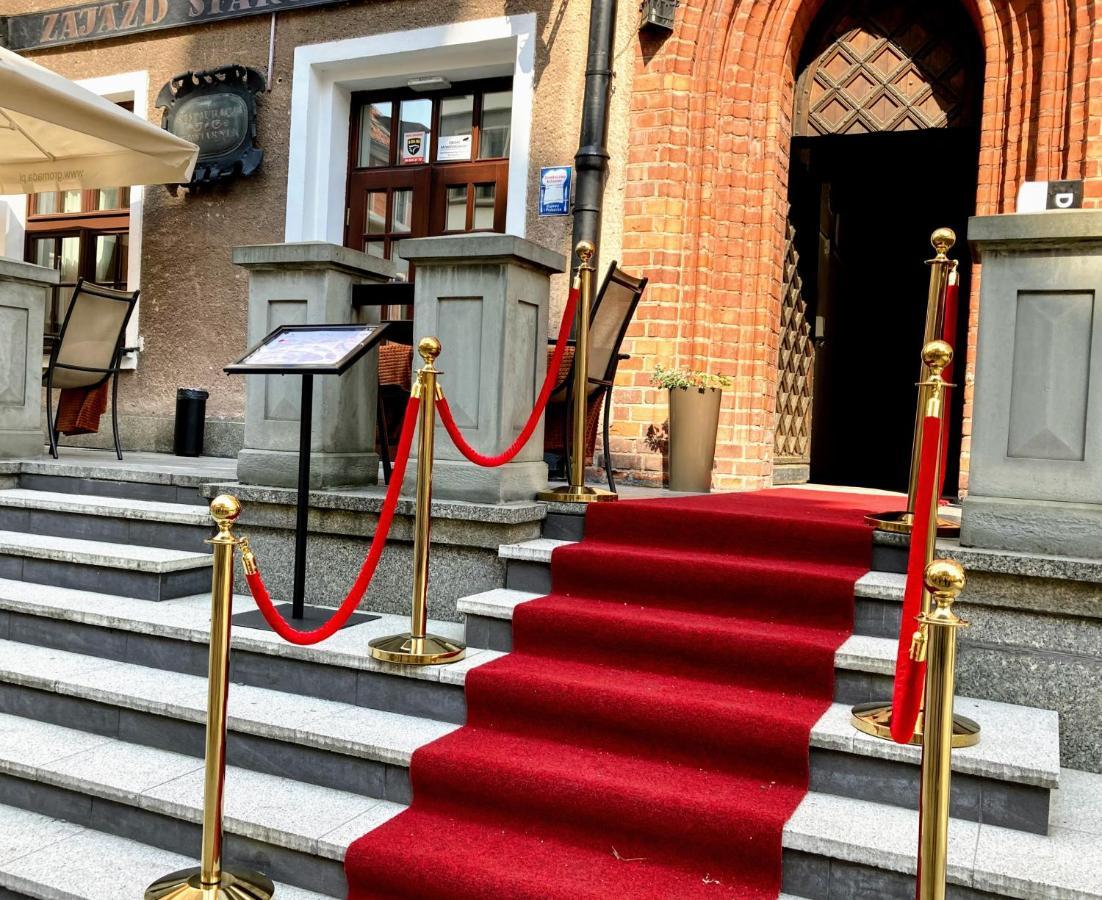 ホテル　グロマダ　トルン Stary Toruń エクステリア 写真