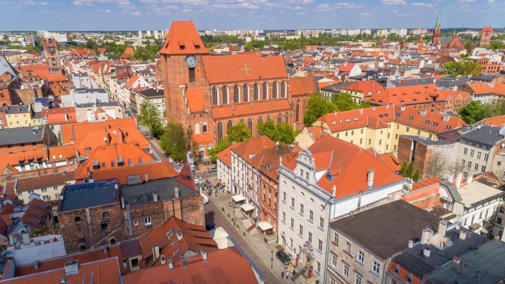 ホテル　グロマダ　トルン Stary Toruń エクステリア 写真