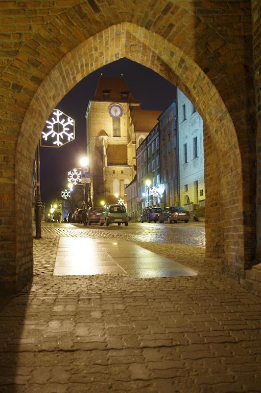 ホテル　グロマダ　トルン Stary Toruń エクステリア 写真